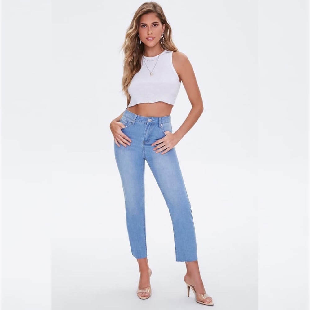 Frayed Capri Jeans Light Wash Denim